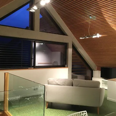 Appartement Appart Maison T2 42 m2 en duplex avec Entrée Indp. *